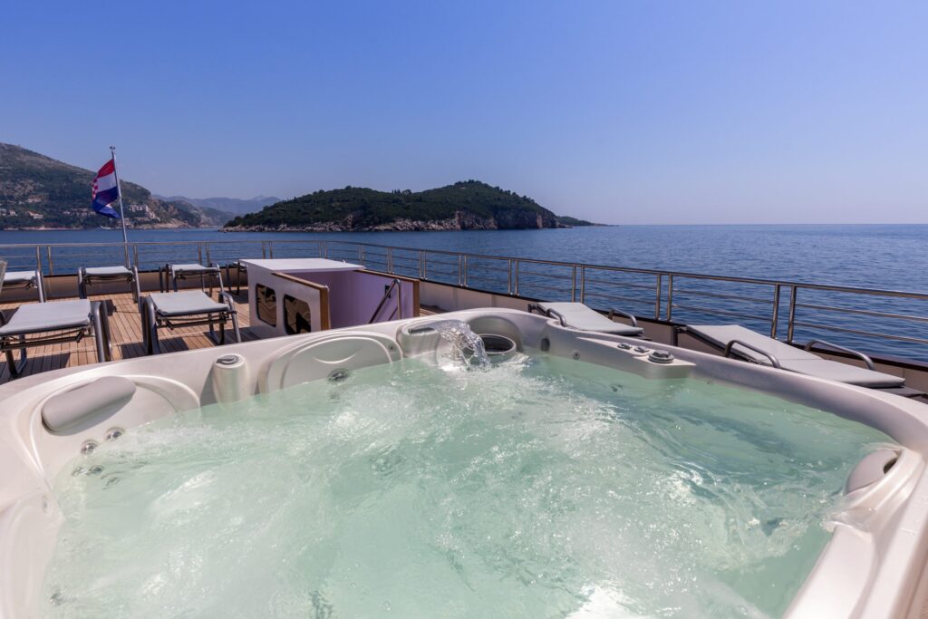 Exceptional experience in small ship