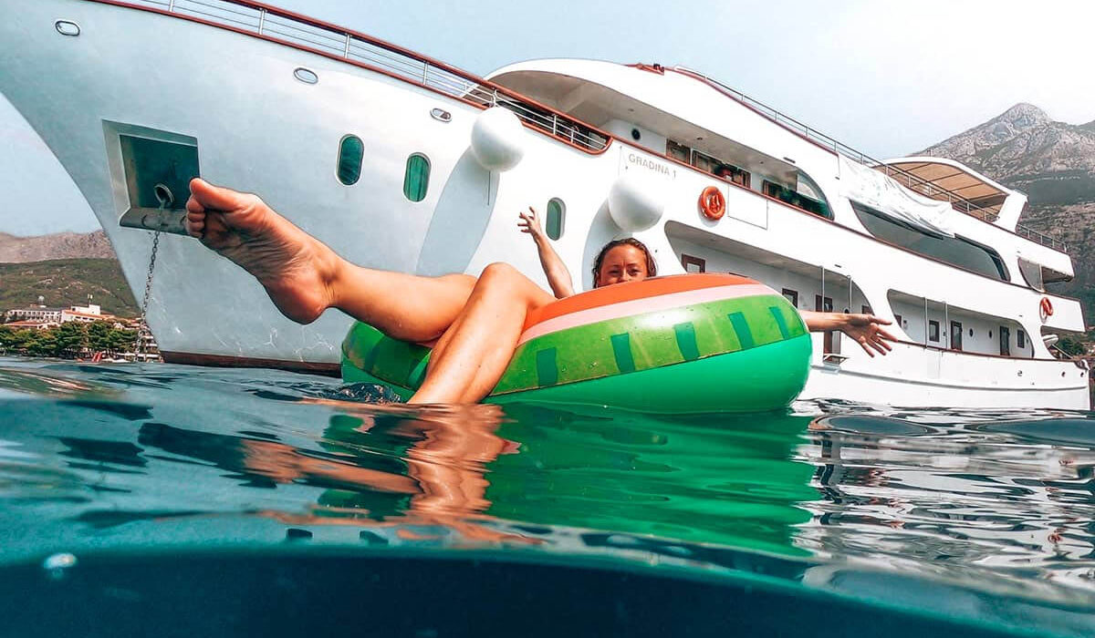 solo travel croatia